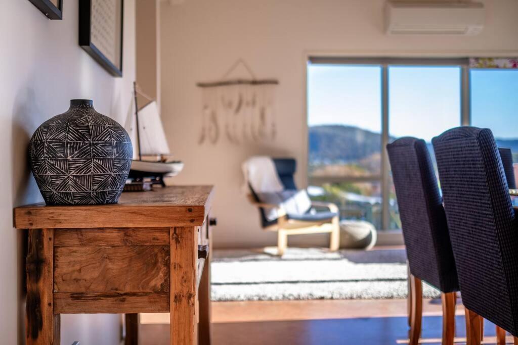 Вилла The Hill House Бичено Экстерьер фото